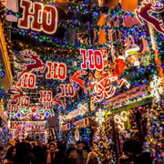 Athens: Christmas Lights E-Bike Tour with Santa's Elves